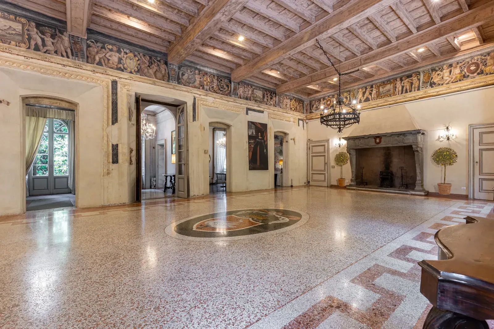 The 16th-Century Salon